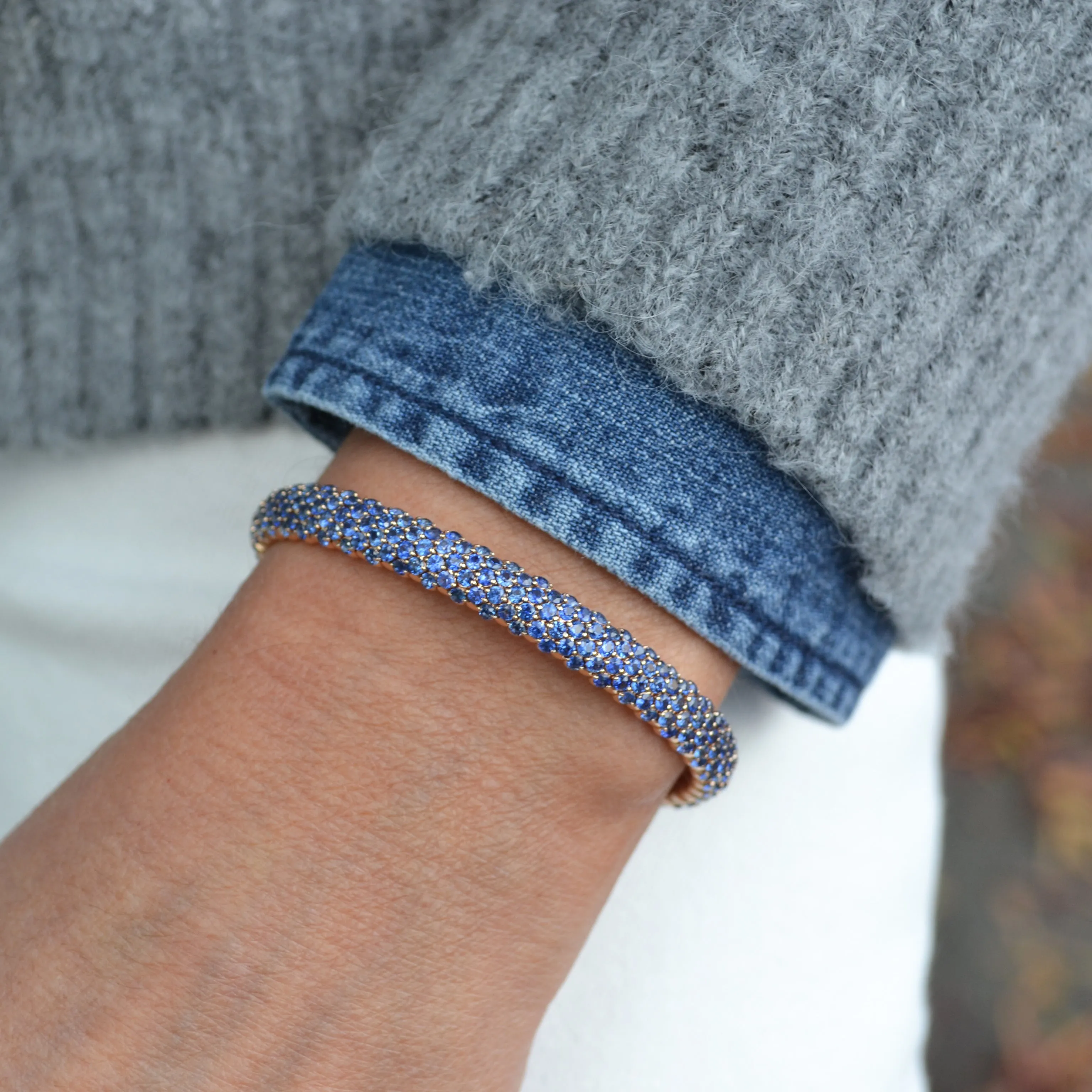 AFJ Diamond Collection - Flexible Bracelet with Blue Sapphires, 18k Rose Gold