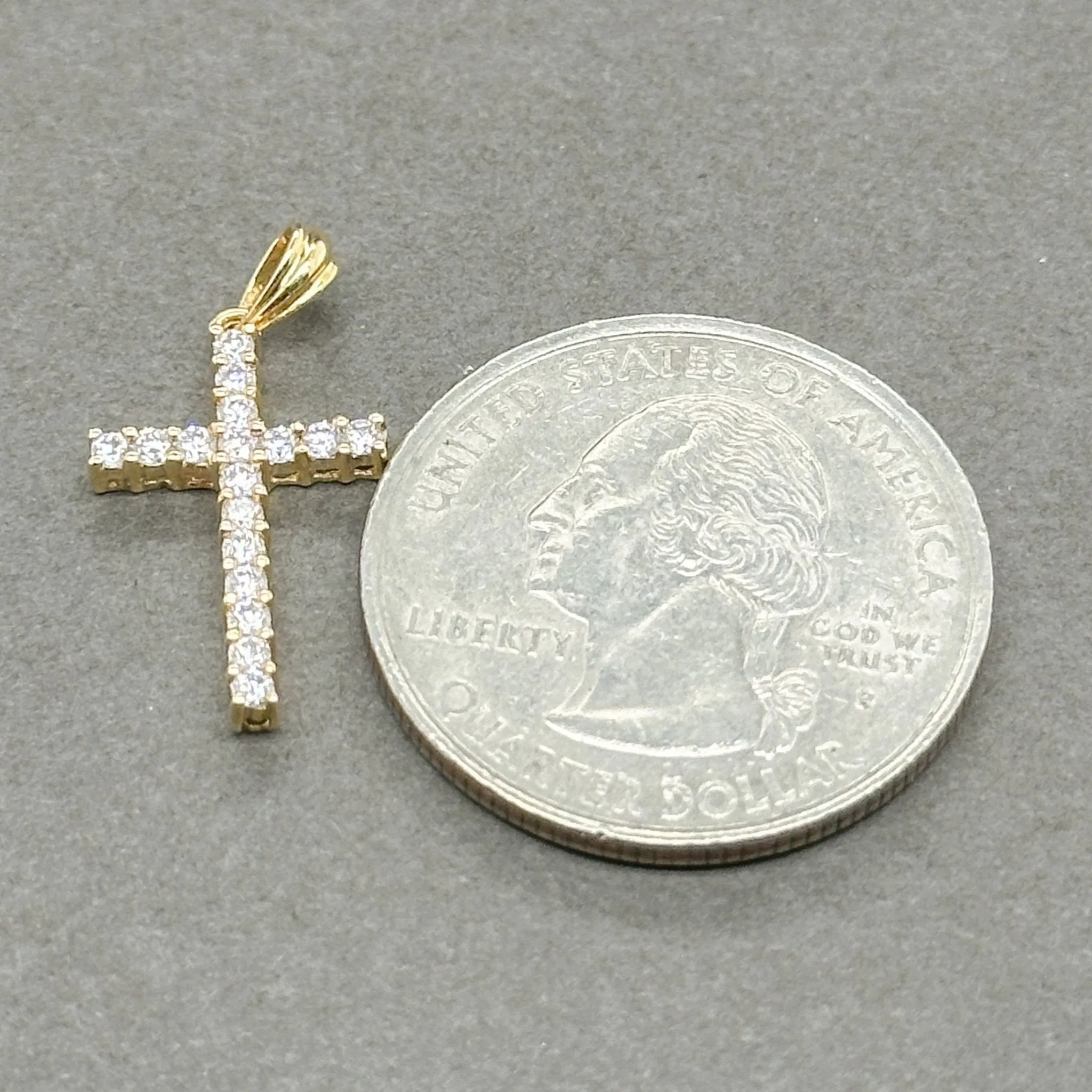 Estate 14K Y Gold 0.25ctw H/SI2 Diamond Cross Pendant