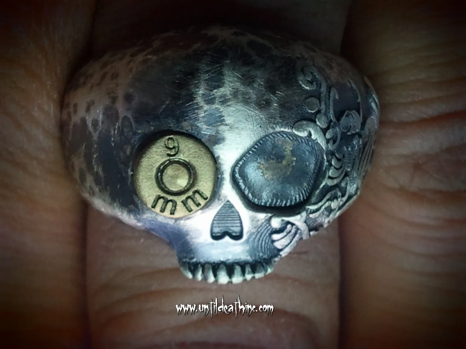 Hammered Fiji Skull Ring With Bullet in Eye in STERLING SILVER-UDINC0024