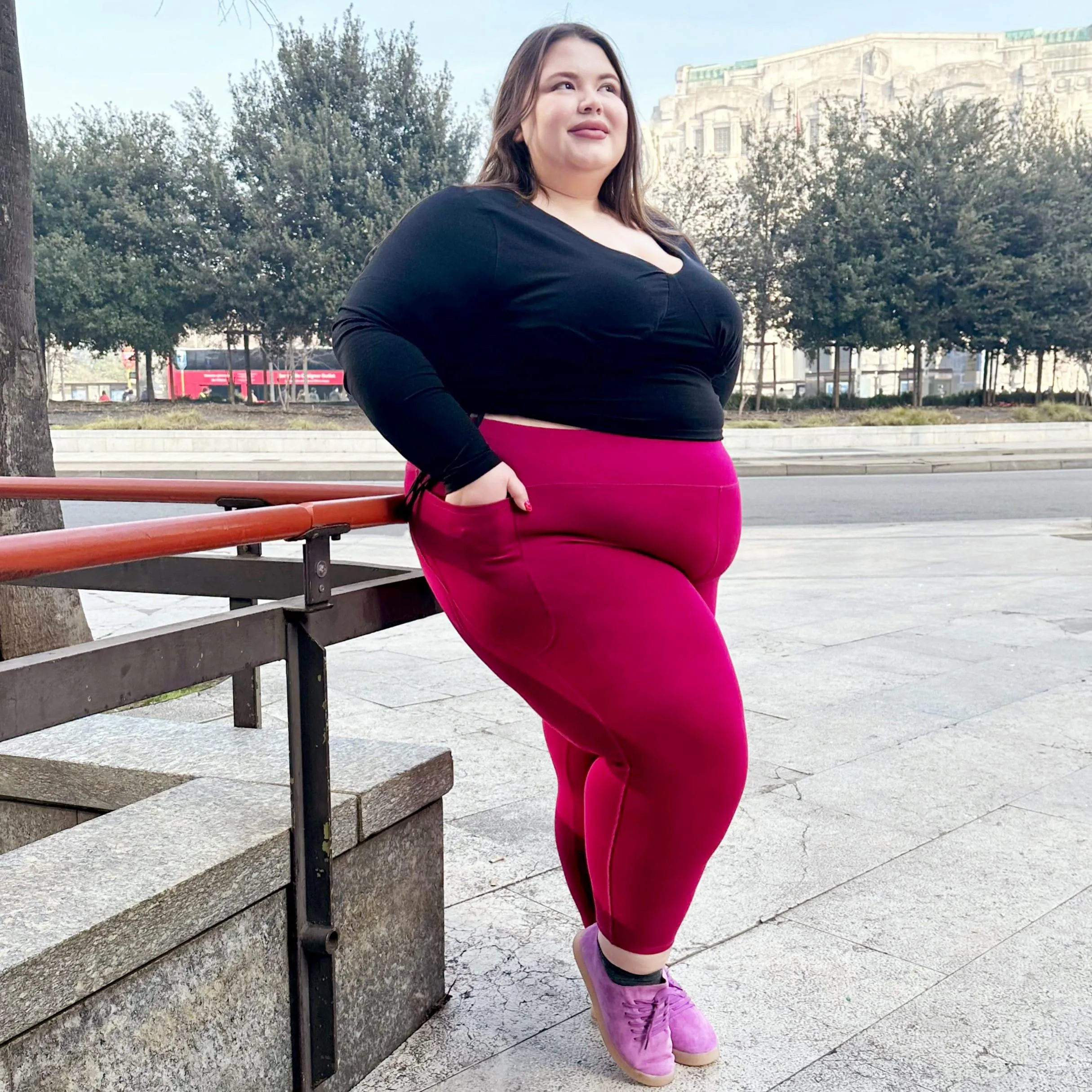 Squat Proof Short Leggings - Raspberry Pie